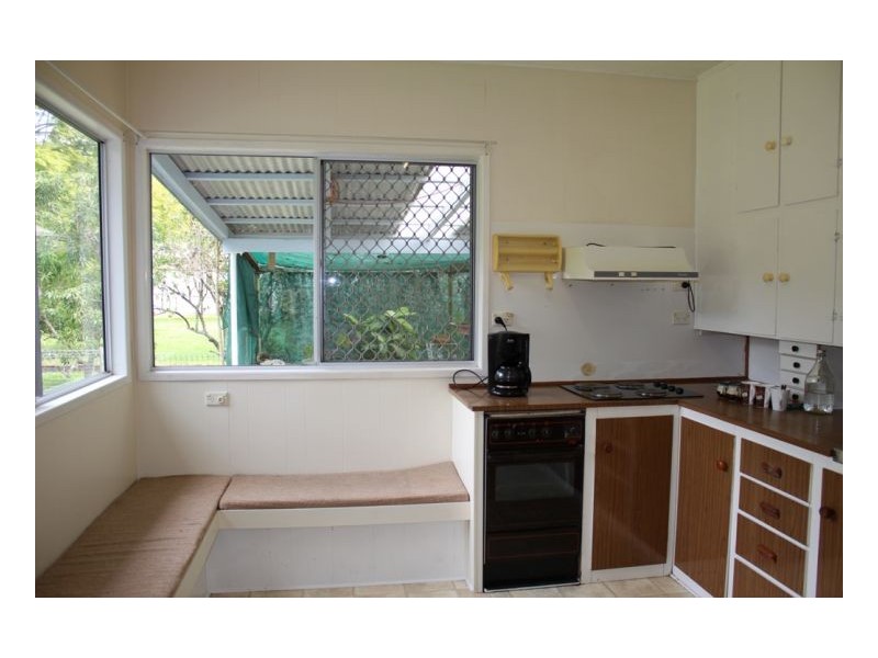 12 Johnston St, Sarina QLD 4737