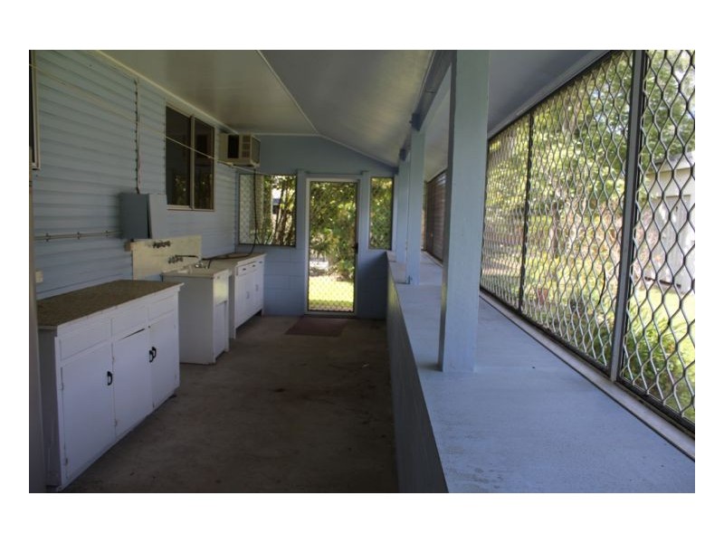 12 Johnston St, Sarina QLD 4737