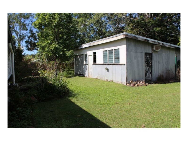 12 Johnston St, Sarina QLD 4737