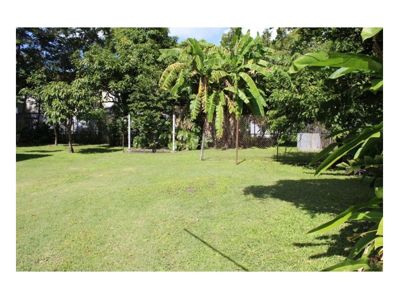 12 Johnston St, Sarina QLD 4737