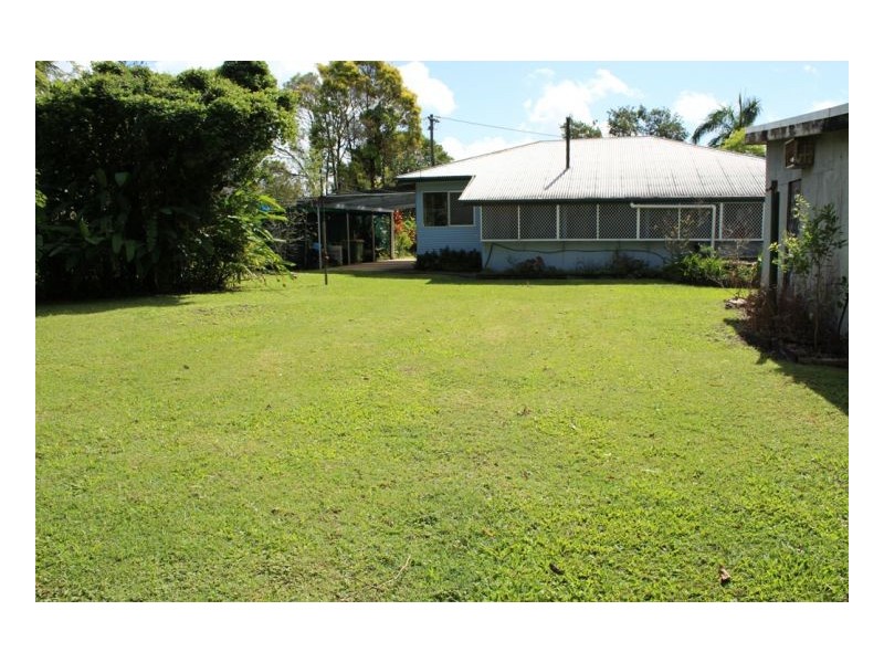 12 Johnston St, Sarina QLD 4737