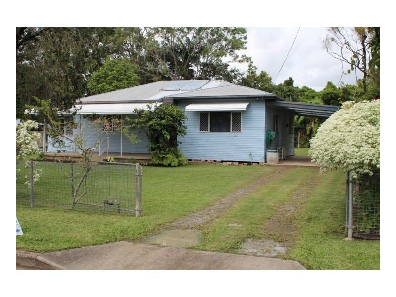 12 Johnston St, Sarina QLD 4737