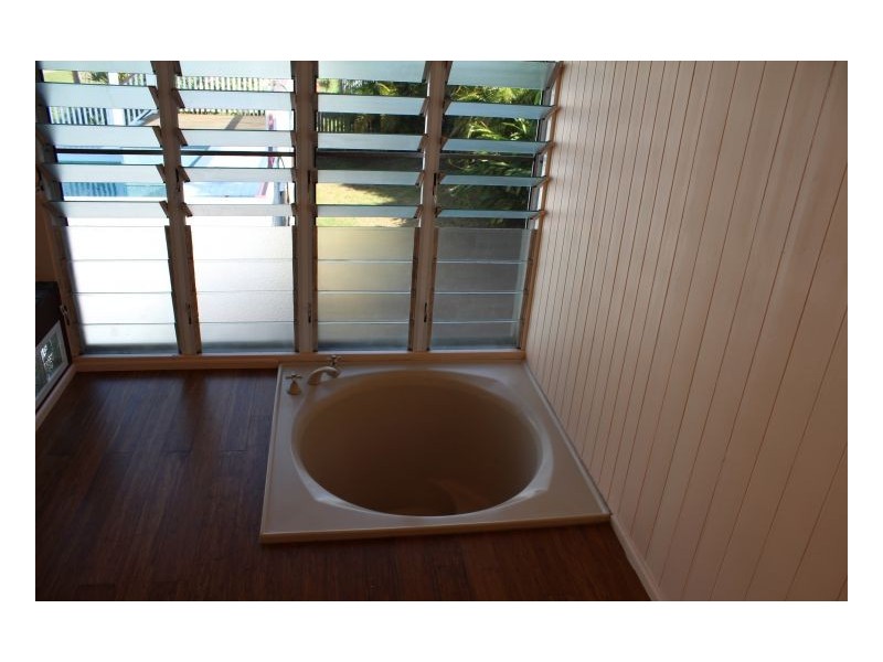 43 Schaefer, West Mackay QLD 4740