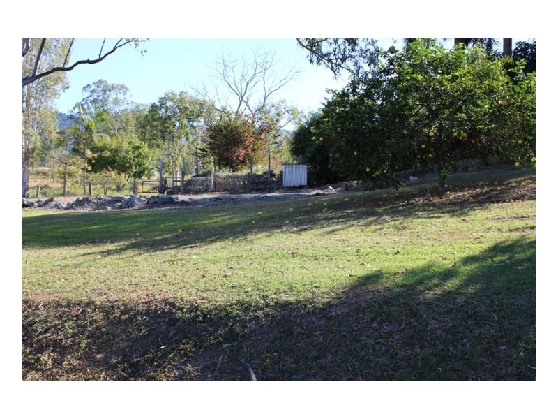 15 Paskins Rd, Yalboroo QLD 4741