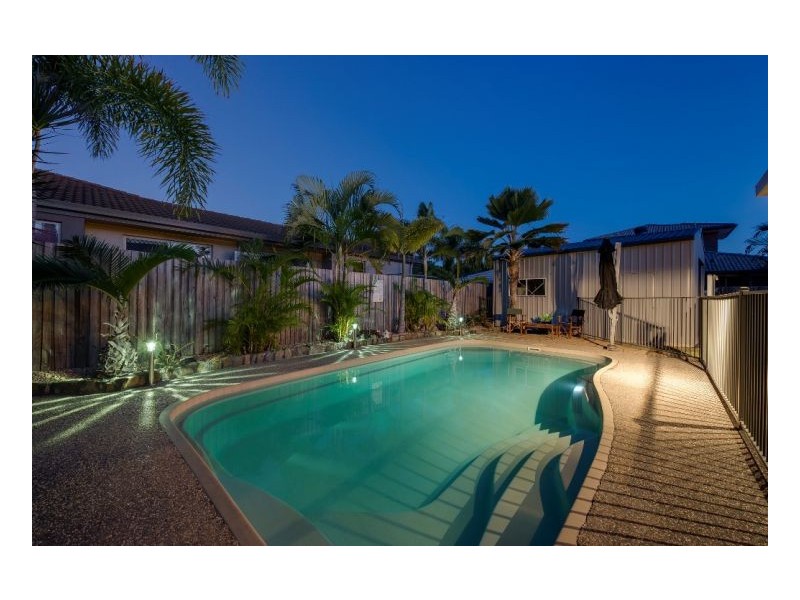 1 Bangalow Crt, Andergrove QLD 4740