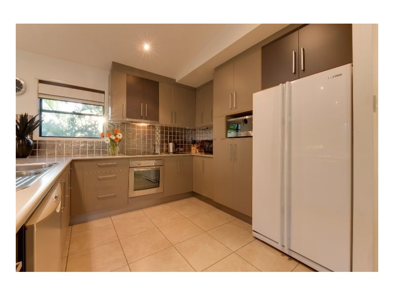 1 Bangalow Crt, Andergrove QLD 4740