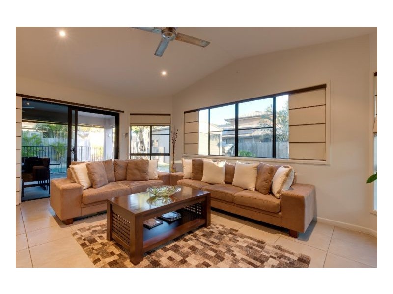 1 Bangalow Crt, Andergrove QLD 4740