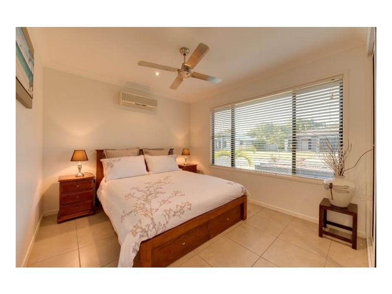 1 Bangalow Crt, Andergrove QLD 4740