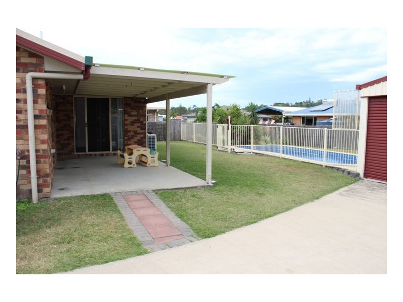 83 Busuttin Dr, Rural View QLD 4740