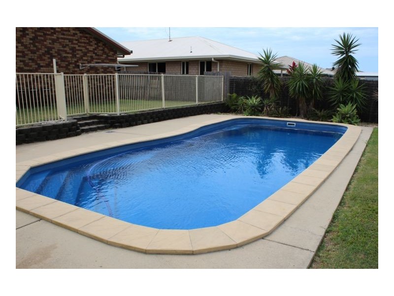 83 Busuttin Dr, Rural View QLD 4740