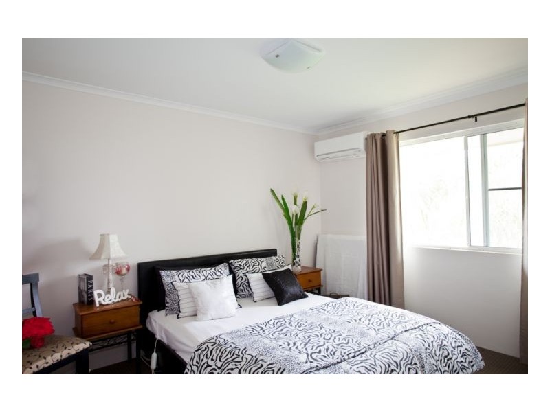 2/18 Beach Rd, Dolphin Heads QLD 4740