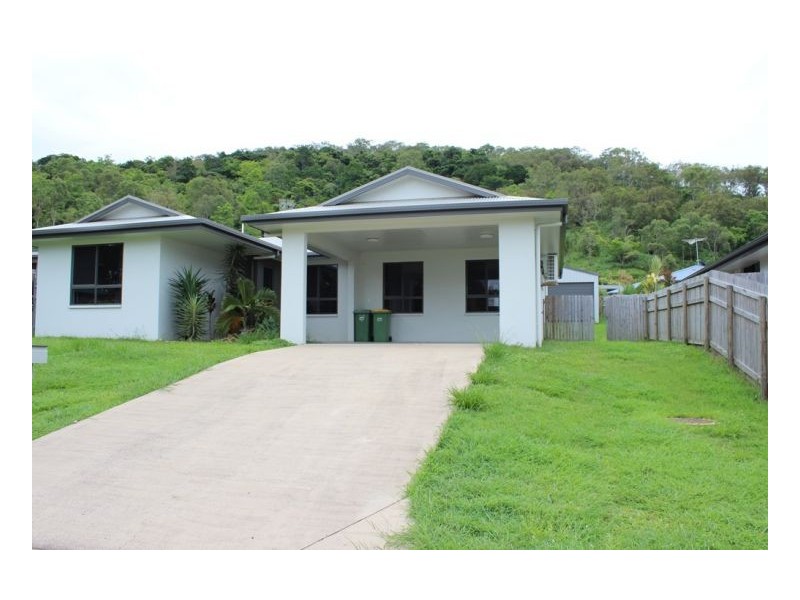 80 West St, Sarina QLD 4737