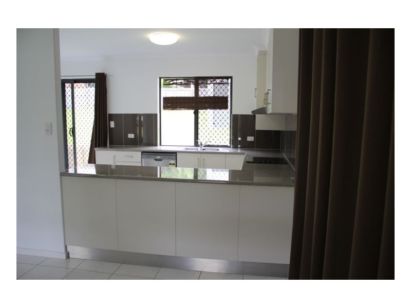 80 West St, Sarina QLD 4737
