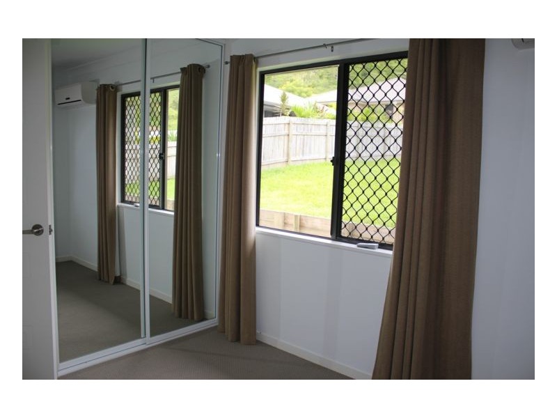 80 West St, Sarina QLD 4737