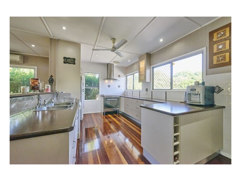 17 Anzac St, Sarina QLD 4737