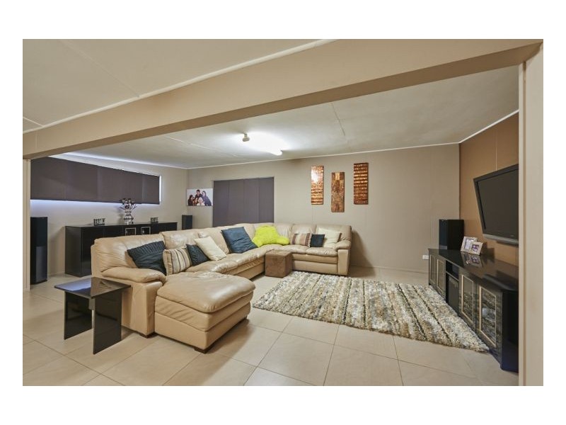 17 Anzac St, Sarina QLD 4737