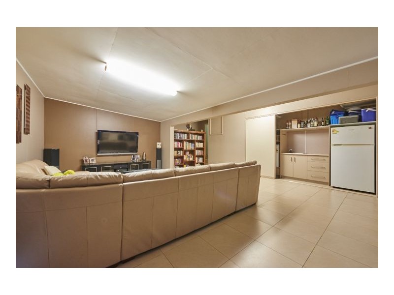 17 Anzac St, Sarina QLD 4737