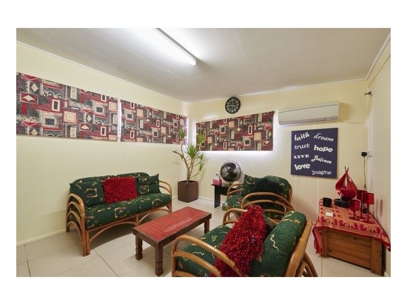 17 Anzac St, Sarina QLD 4737