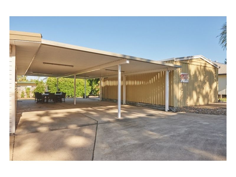 17 Anzac St, Sarina QLD 4737