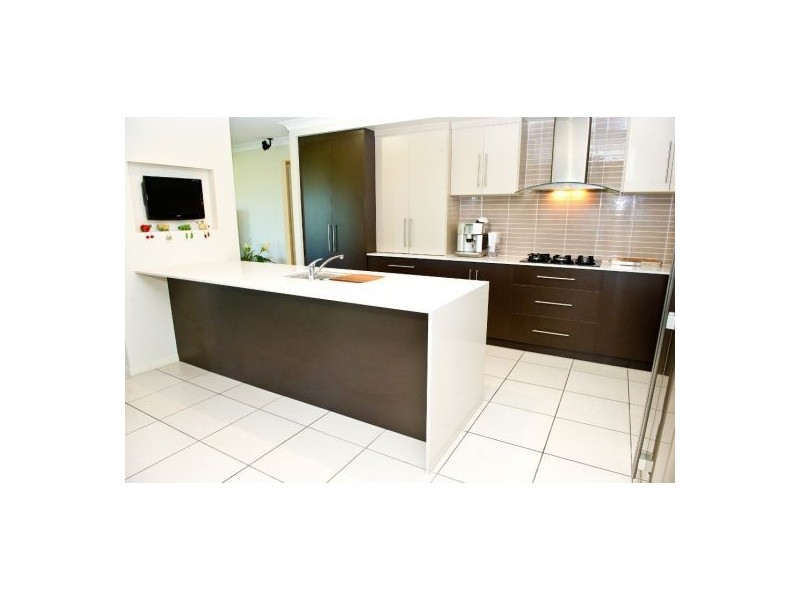 18 Vesta Lane, Ooralea QLD 4740