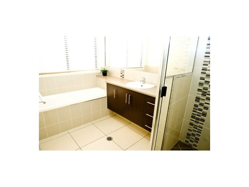 18 Vesta Lane, Ooralea QLD 4740