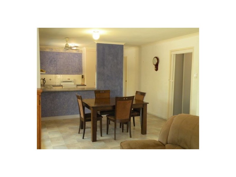 6 Clipper Crt, Bucasia QLD 4750