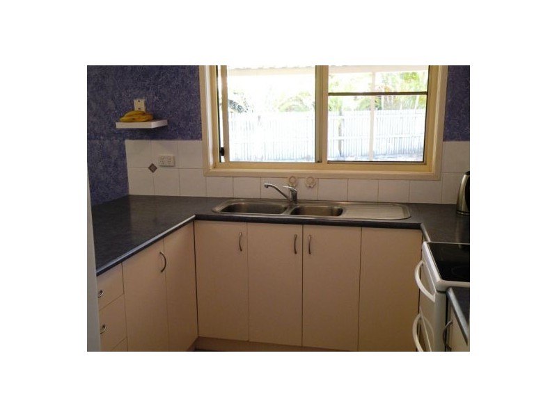 6 Clipper Crt, Bucasia QLD 4750