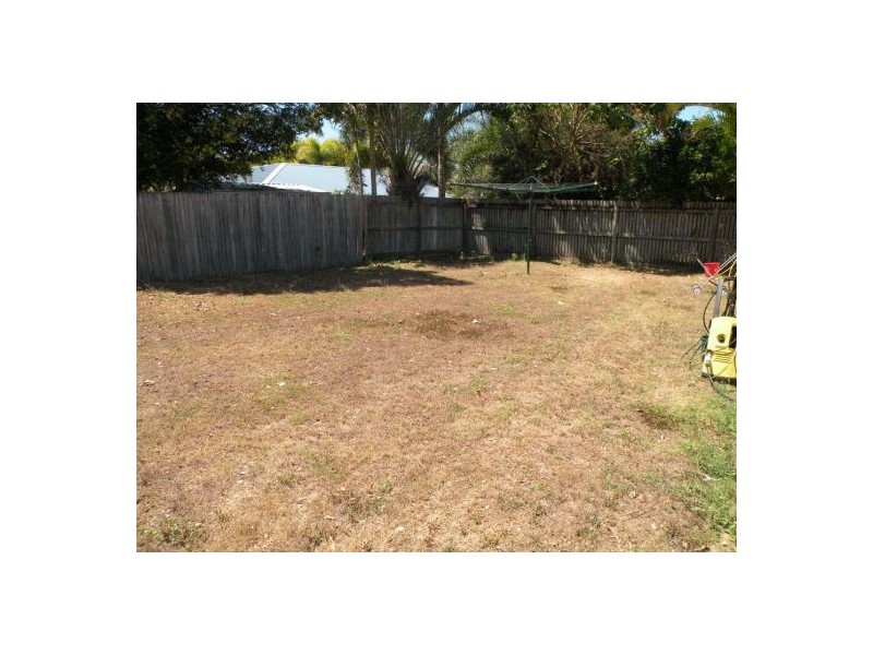 6 Clipper Crt, Bucasia QLD 4750