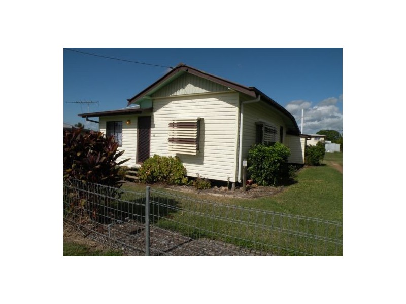 66 Beach Rd, Sarina QLD 4737