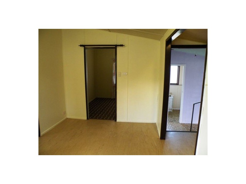 66 Beach Rd, Sarina QLD 4737