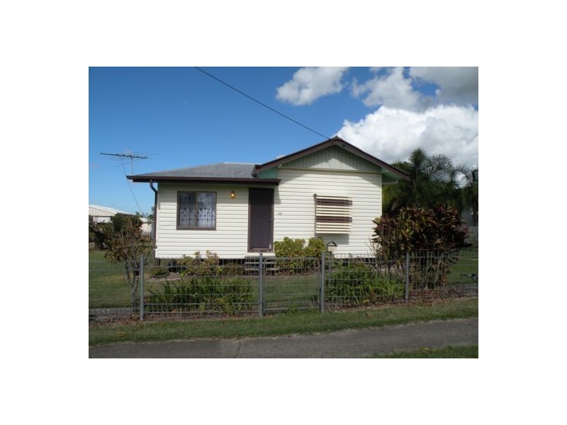 66 Beach Rd, Sarina QLD 4737