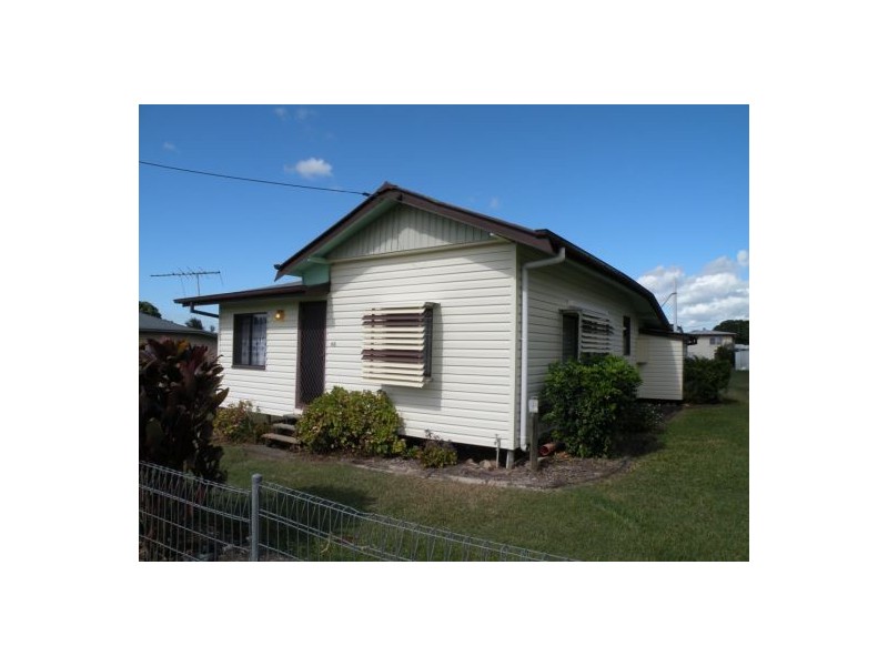 66 Beach Rd, Sarina QLD 4737