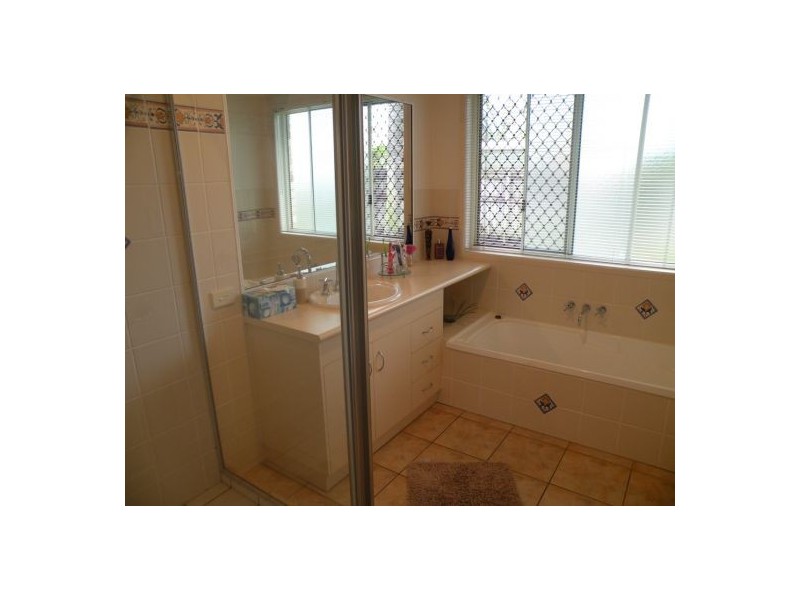 12 Clipper Crt, Bucasia QLD 4750