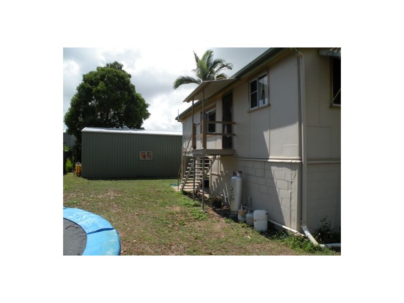 27 Evans Ave, Seaforth QLD 4741