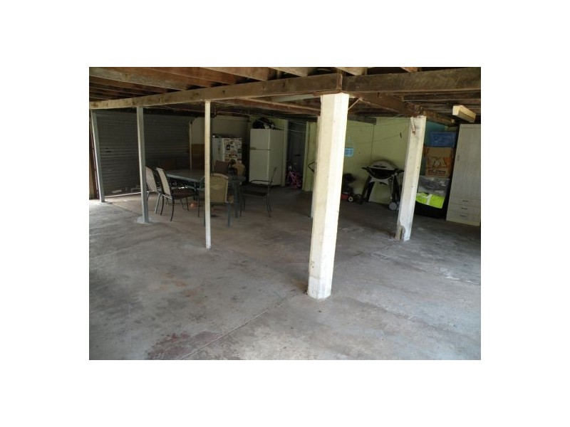 27 Evans Ave, Seaforth QLD 4741