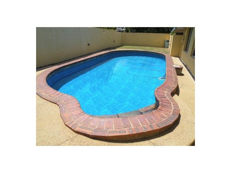 1 Normanby Crt, Mount Pleasant QLD 4740