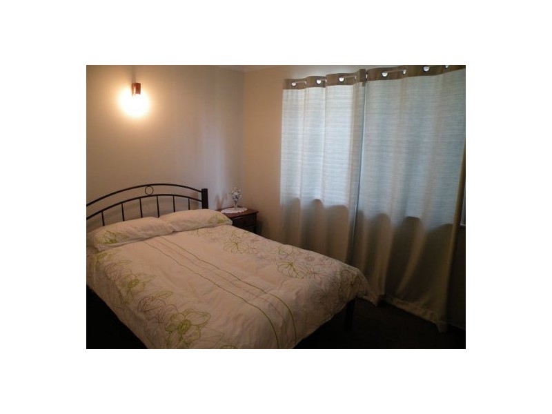 1 Normanby Crt, Mount Pleasant QLD 4740