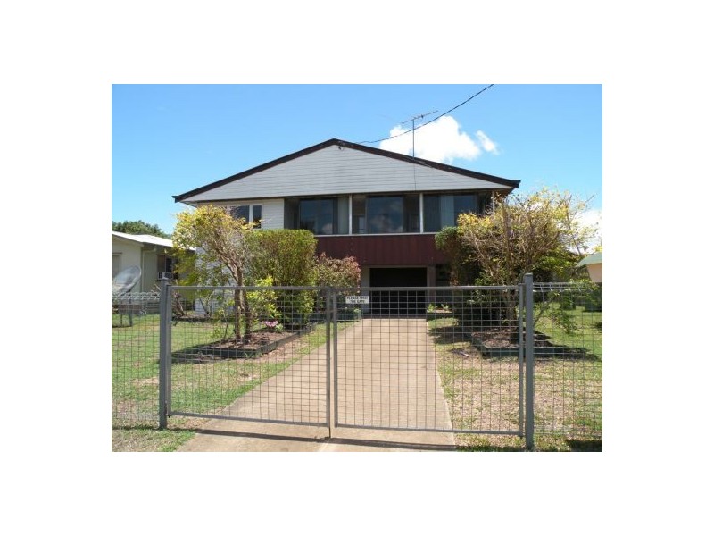 18 Holmes Ave, Sarina QLD 4737