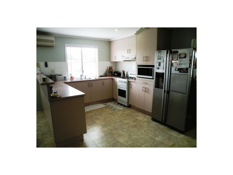 10 Joyce Crt, Mcewens Beach QLD 4740