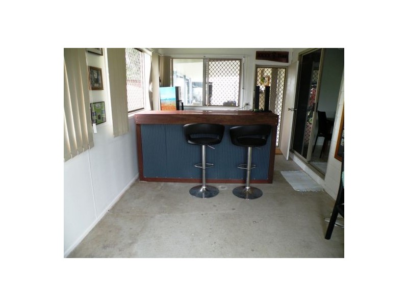 10 Joyce Crt, Mcewens Beach QLD 4740