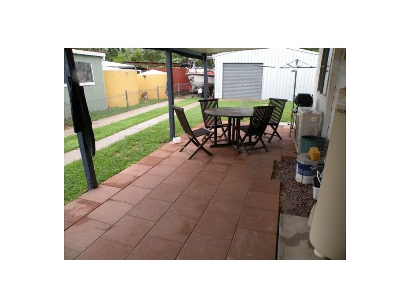 10 Joyce Crt, Mcewens Beach QLD 4740
