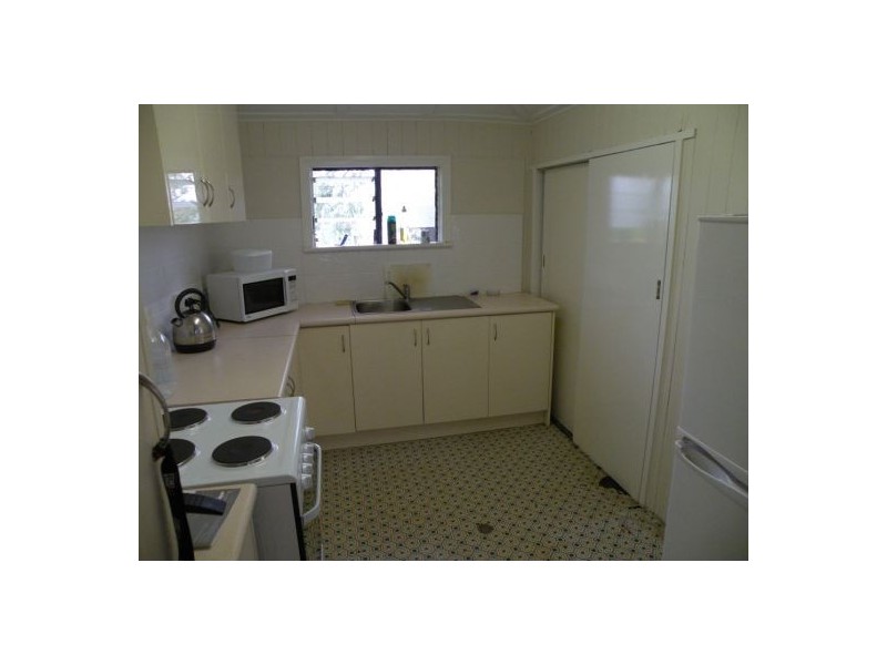 12 Prospect St, Eton QLD 4741