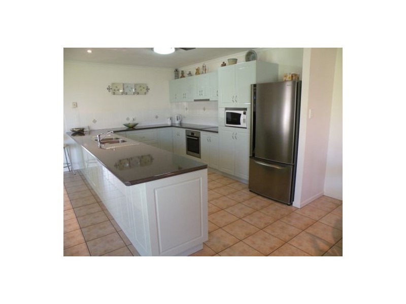 12 Clipper Crt, Bucasia QLD 4750