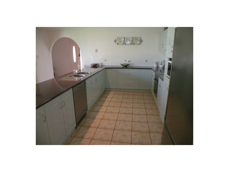 12 Clipper Crt, Bucasia QLD 4750