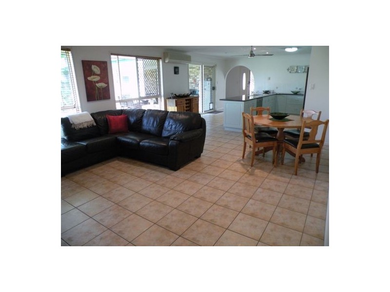 12 Clipper Crt, Bucasia QLD 4750