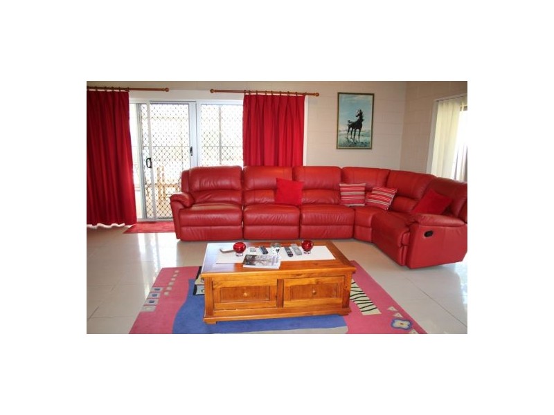 30 Edmonds St, Bucasia QLD 4750