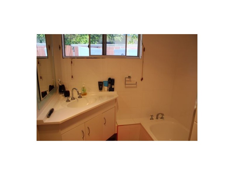 30 Edmonds St, Bucasia QLD 4750