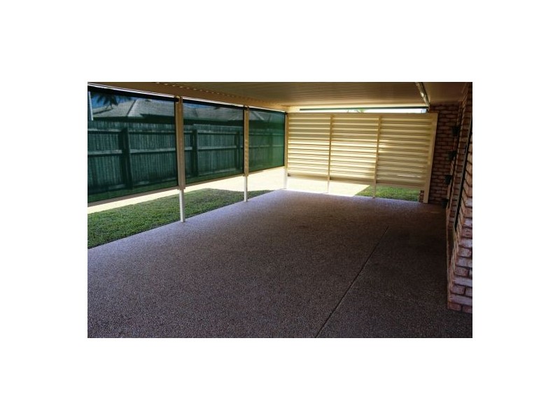 27 Caledonian Dr, Beaconsfield QLD 4740