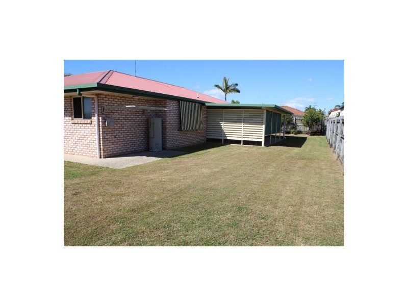 27 Caledonian Dr, Beaconsfield QLD 4740