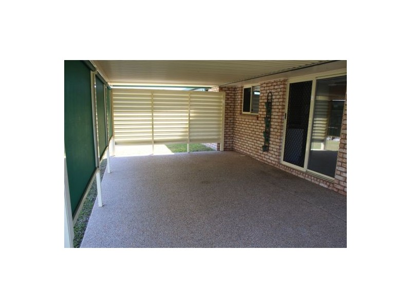 27 Caledonian Dr, Beaconsfield QLD 4740